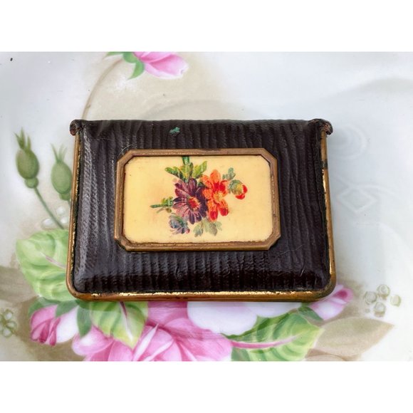 Antique Leather Floral Celluoid Make-up compact - Picture 8 of 8